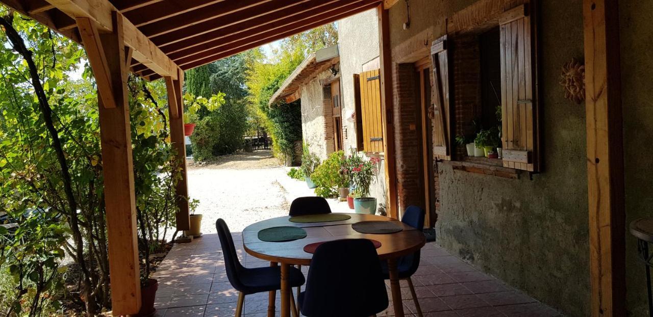 La Parenthese Du Crieu-Valfred Bed & Breakfast La Tour-du-Crieu Bagian luar foto